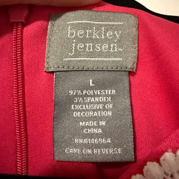 Pink Sundress with White Floral Details - Picture 4 of 4